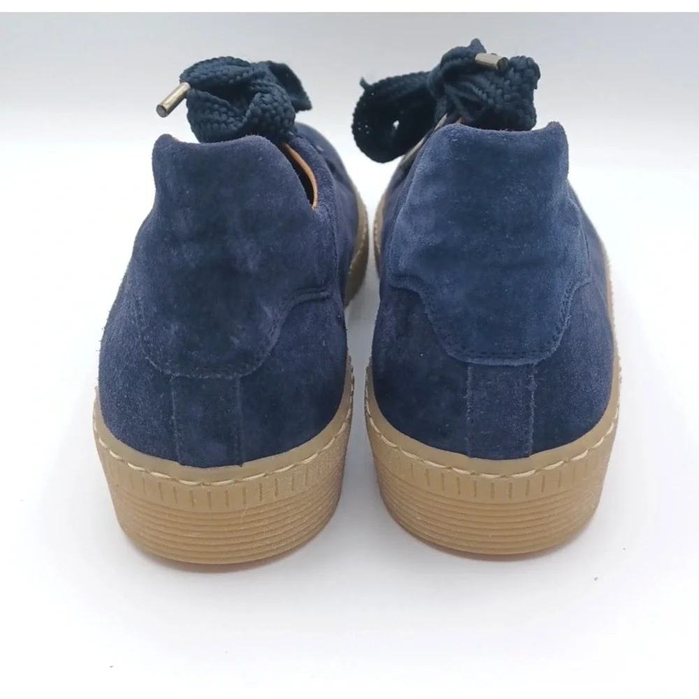 Gabor Women's Size‎ 7 Blue Suede Sneakers Featuring Wide Yarn-Like Laces EUC